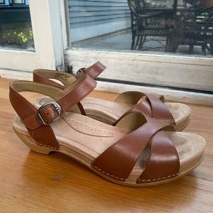 Dansko Shoes - Size 9-9.5 US / Size 40 EU